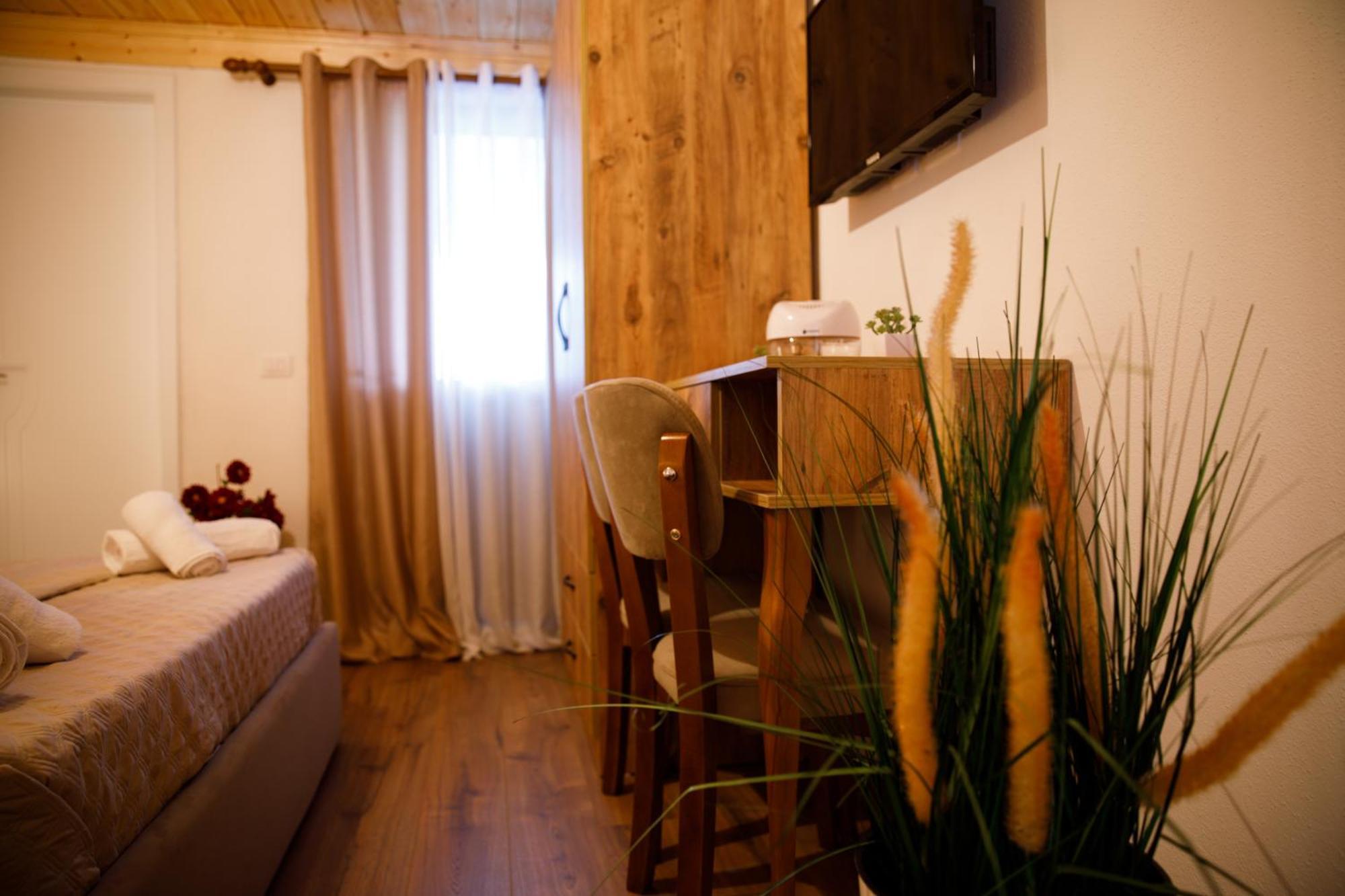 Guva Guest House Gjirokastër Eksteriør billede